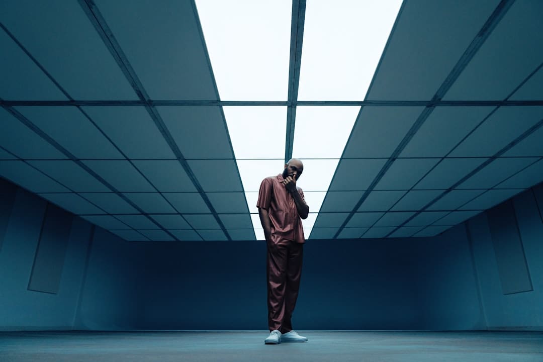 美媒发表伊朗严重安保遗漏：以伊抵触期间，高层随员带手机让以军抓到缝隙
